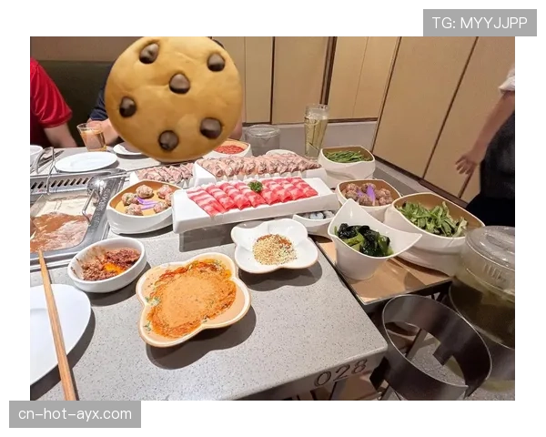 安洗莹一天吃五顿饭还瘦成闪电，我啃三天沙拉都胖两斤