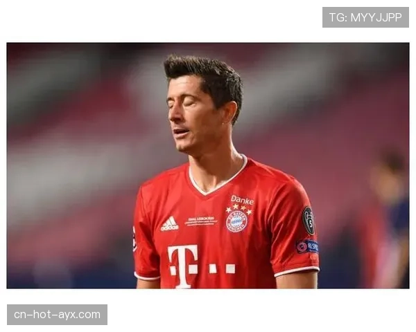 拉什福德连续强突边路压制对手防线，关键战进攻角色显著强化